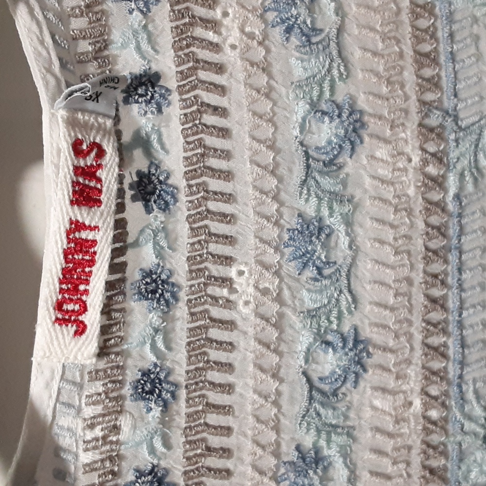 Johnny Was White Embroidered V-Neck Tunic with Blue and Tan Floral Motif - Picture 2 of 5